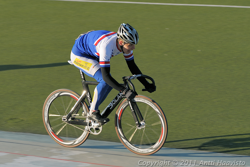 _DSC8594.jpg - Ratapyöräilykilpailut Helsingin Velodromilla