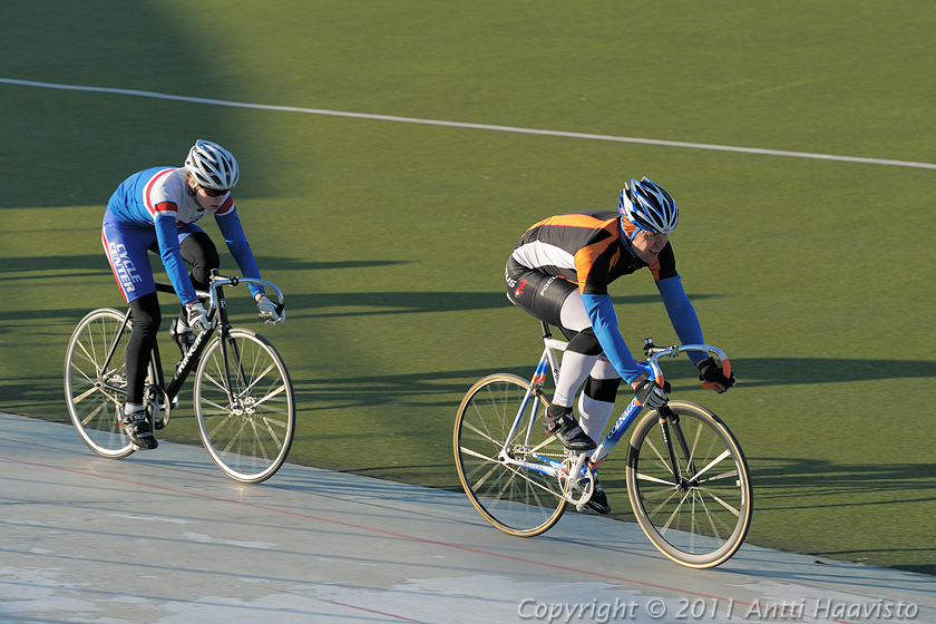_DSC8605.jpg - Ratapyöräilykilpailut Helsingin Velodromilla