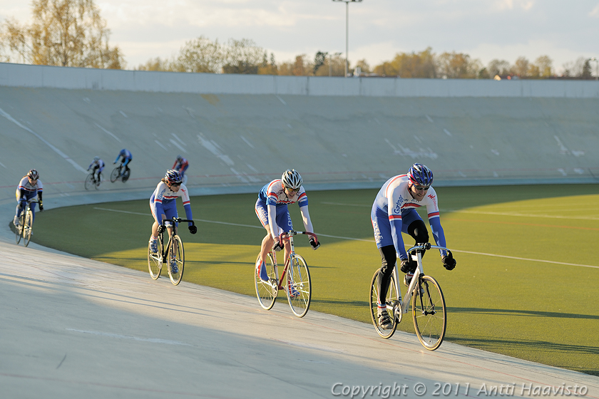 _DSC8666.jpg - Ratapyöräilykilpailut Helsingin Velodromilla