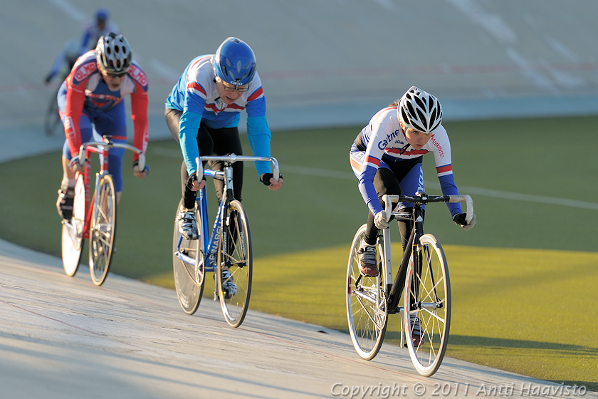 _DSC8668.jpg - Ratapyöräilykilpailut Helsingin Velodromilla