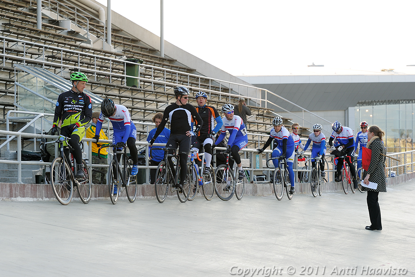 _DSC8703.jpg - Ratapyöräilykilpailut Helsingin Velodromilla