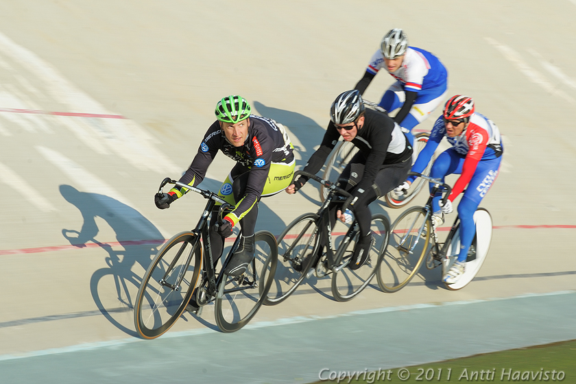 _DSC8756.jpg - Ratapyöräilykilpailut Helsingin Velodromilla