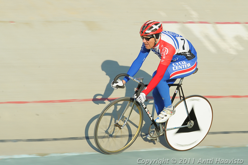 _DSC8802.jpg - Ratapyöräilykilpailut Helsingin Velodromilla