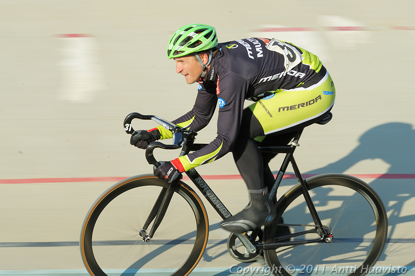 _DSC8817.jpg - Ratapyöräilykilpailut Helsingin Velodromilla