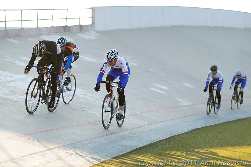 _DSC8847.jpg - Ratapyöräilykilpailut Helsingin Velodromilla
