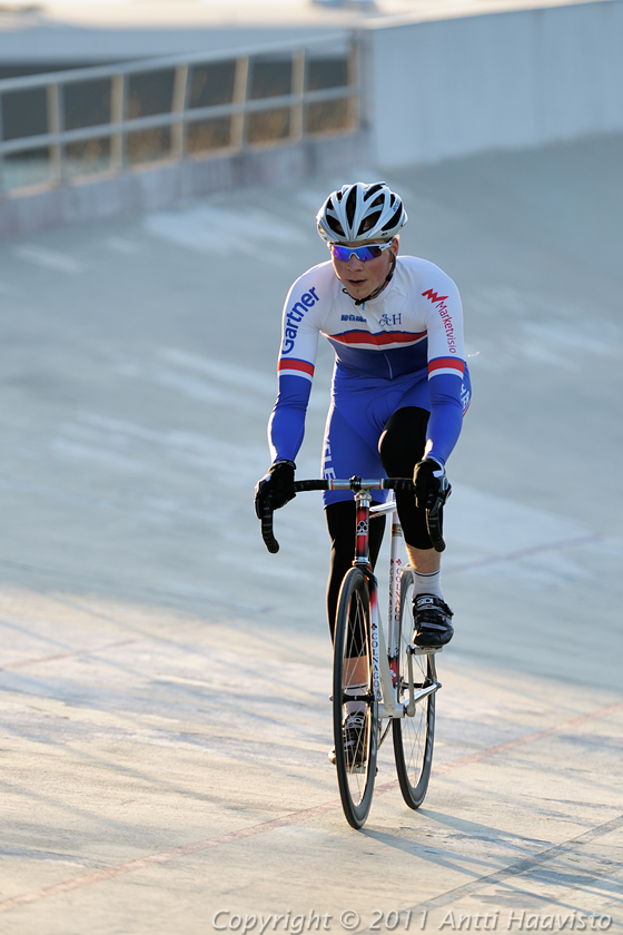 _DSC8906.jpg - Ratapyöräilykilpailut Helsingin Velodromilla