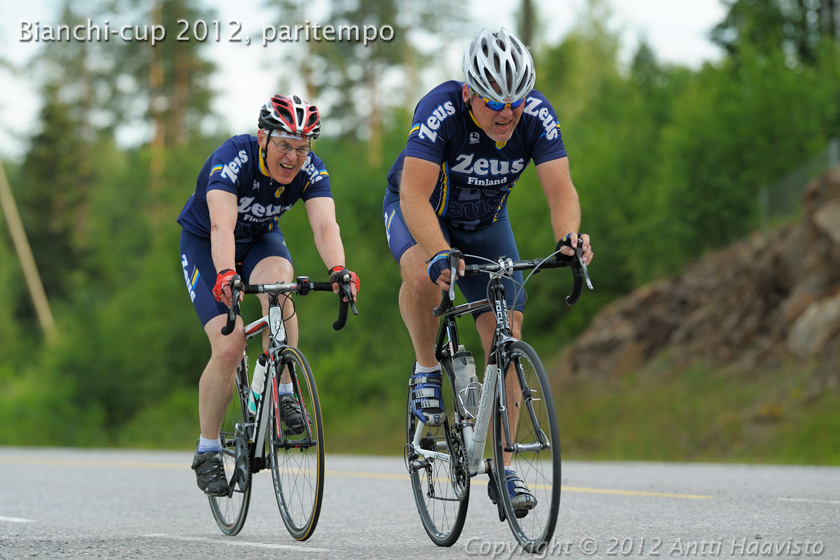 _DSC4398.jpg - Kyösti Ryhänen, Zeus ja Antti Nieminen, Zeus