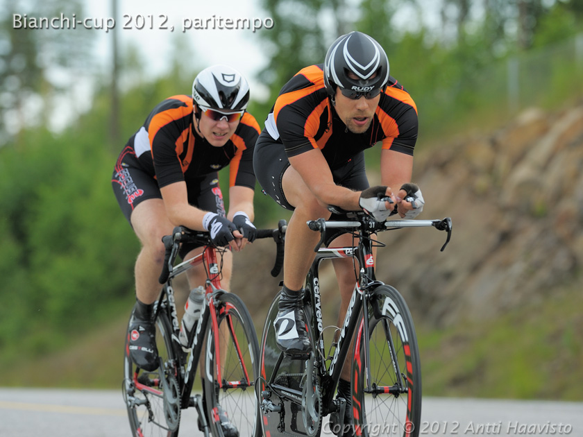 _DSC4446.jpg - Tommi Nieminen, IK-32 ja Ville-Pekka Reponen, IK-32