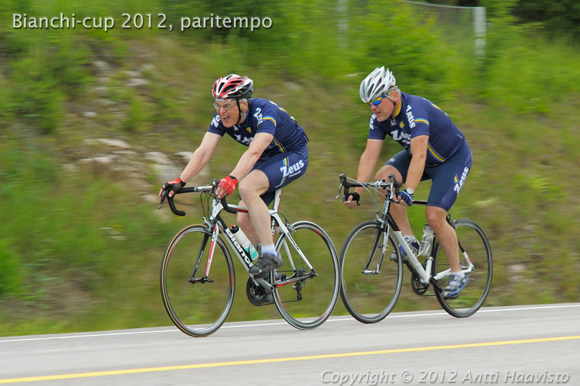 _DSC9112.jpg - Kyösti Ryhänen, Zeus ja Antti Nieminen, Zeus