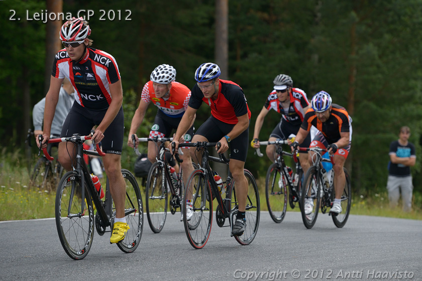 _DSC0425.jpg - Petter Mattsson, NCK, Teuvo Färlin, Akilles, Tuomo Lahtinen, HMTBC, Kenneth Backlund, NCK ja Kari Pajanne, IK-32