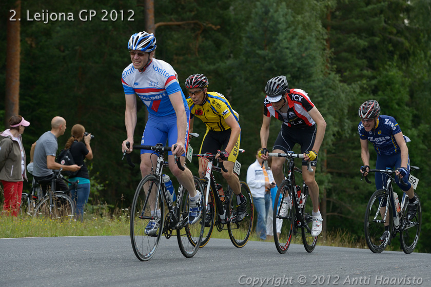 _DSC0447.jpg - Raimo Taavitsainen, CCH, Stig-Erik Vikars, Kraft, Kenneth Backlund, NCK ja Petteri Kuittinen, Zeus